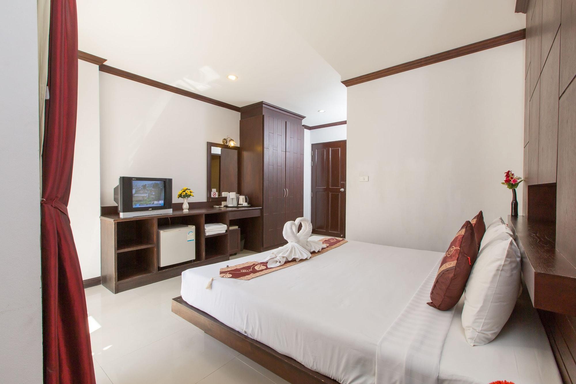 Patong Buri Hotel Exterior photo