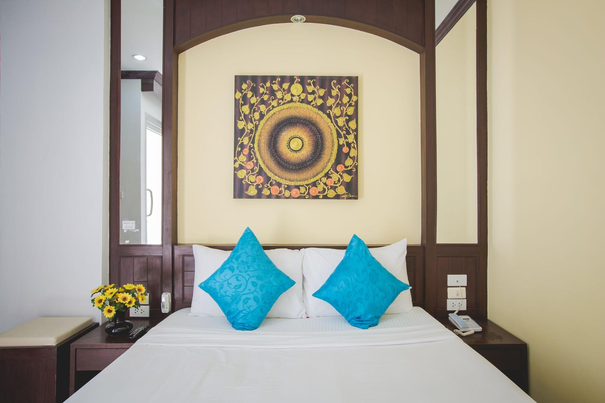 Patong Buri Hotel Exterior photo