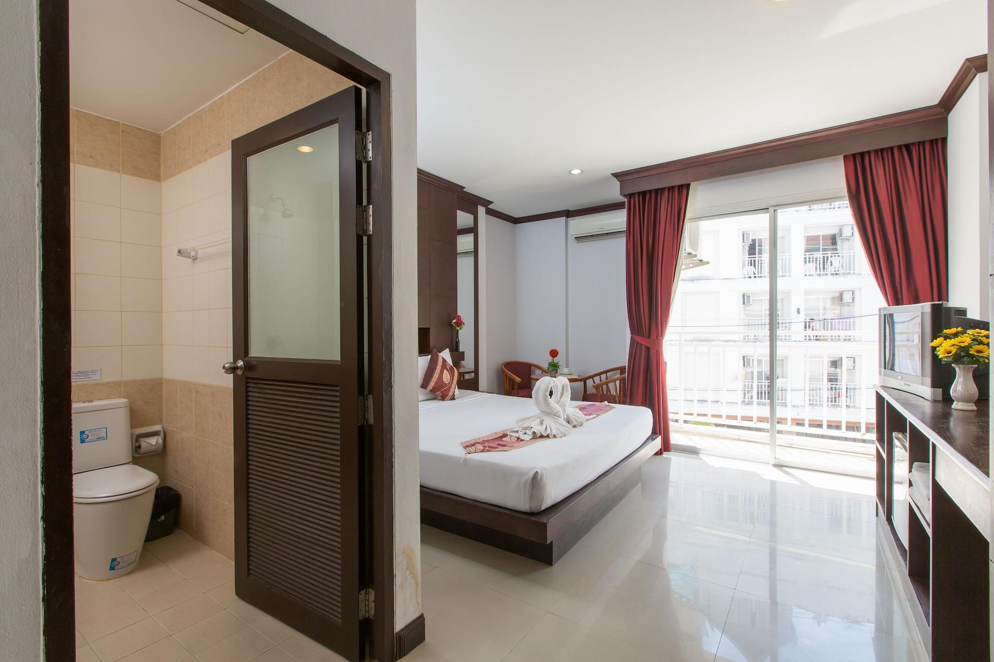 Patong Buri Hotel Exterior photo